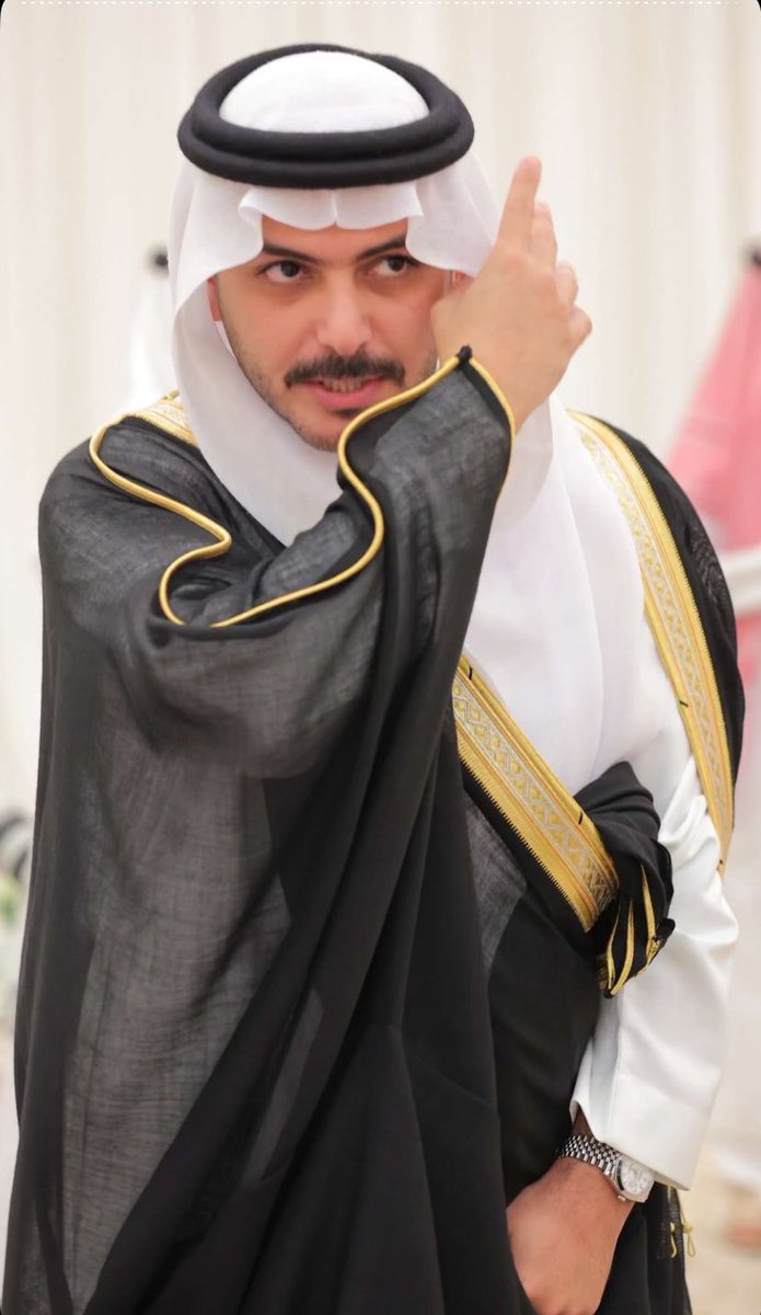 txtl8_'s tweet photo. ماتشبه العالم اللي  "حوالييـــك"
تلغي حضور الناس هيبة حضـورك
#سلطان_بن_نايف https://t.co/7Hw1dfUjHS
