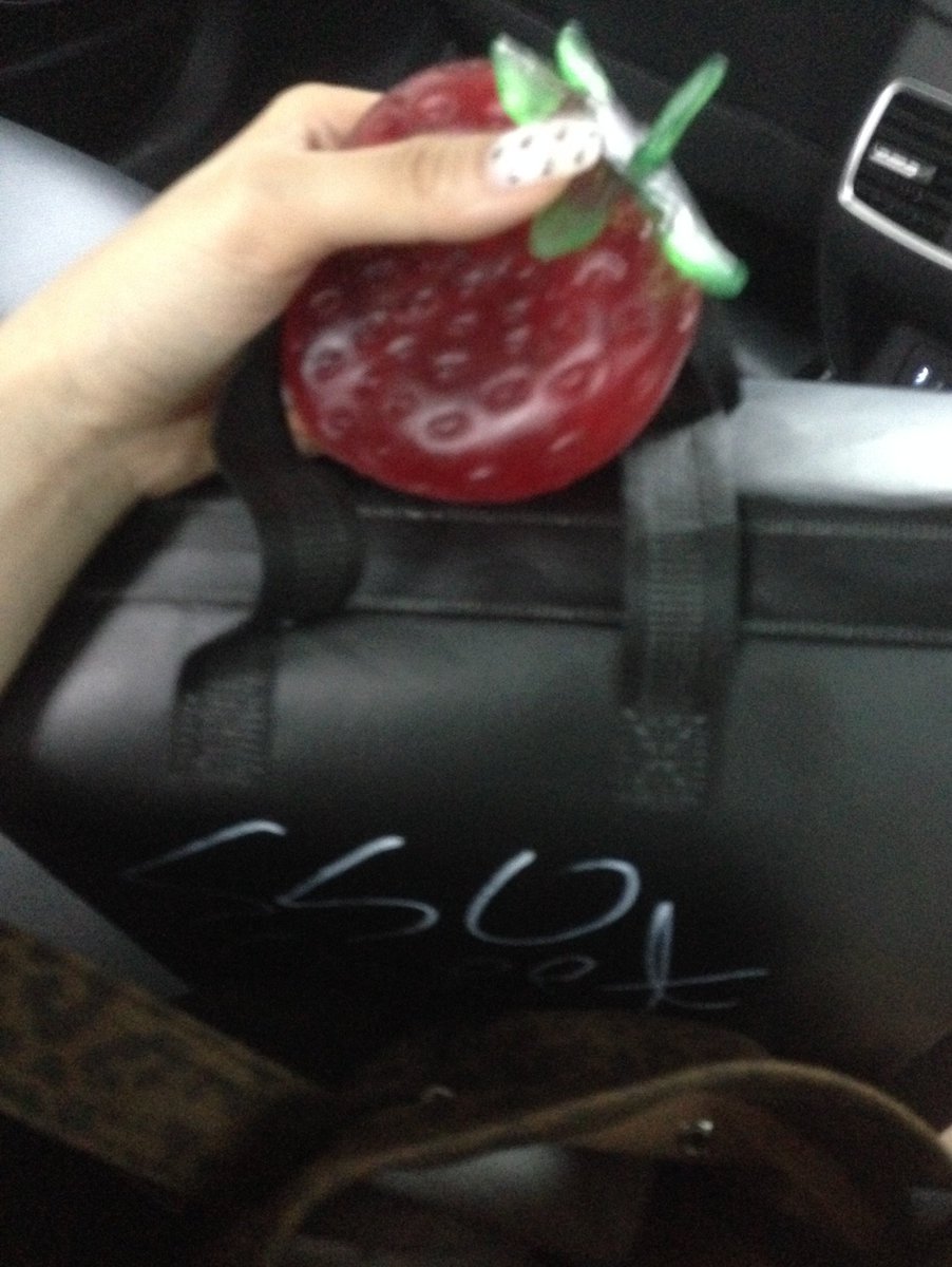 PixySupport's tweet photo. [📸]

LOLA (@/_ch0ice_uu) personal instagram update.

"좋은 날 🍋"

[1/2]

#PIXY #픽시 #WINXY #윈시 #LOLA #로라 #AWU @official_pixy @AWUofc https://t.co/lU5e06dvld