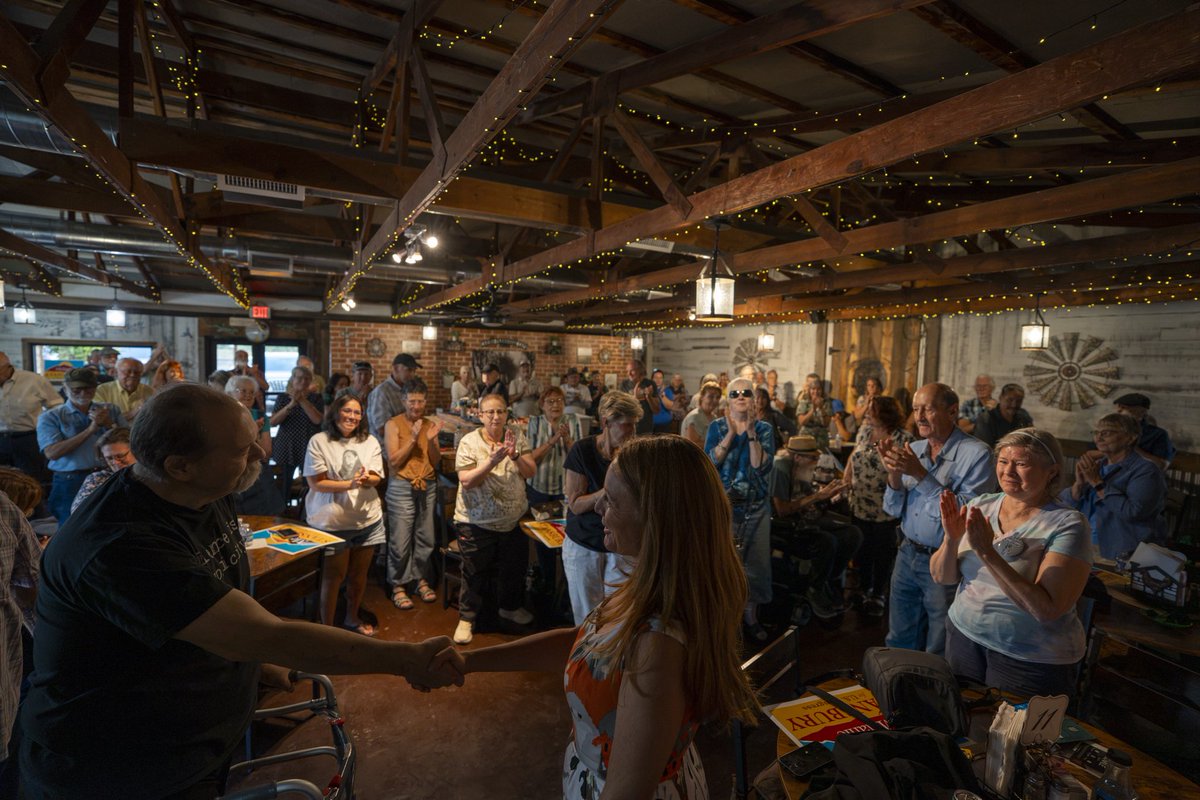 MelanieforNM's tweet photo. It’s 100 days until Election Day!!

Every town hall, parade, roundtable, and community meeting is a reminder of what’s at stake this November. Our communities are fired up and ready to keep New Mexico blue, take back the House, and move our country forward!! 💪 https://t.co/nPNlkz9k04