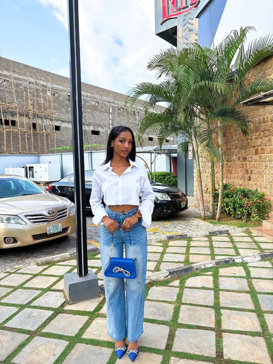 ObinnaEmek30617's tweet photo. Guys check out BLUETHOPIA, omo girl is a damsel, she is really beautiful, she is a working material, Adamawa beauty 😍🥰.

#BBN #Bbnaija #BbnaijaS11 https://t.co/8SHNeVxQrz