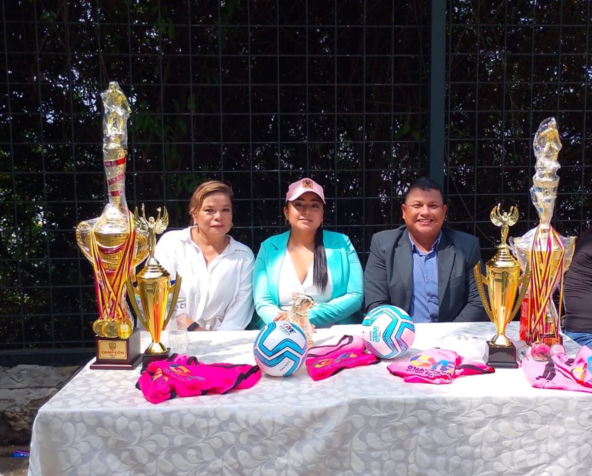 KaryMonserrateM's tweet photo. 🩵Fue un gusto acompañar a la comunidad en los juegos deportivos🏆 por las Fiestas de Guayaquil, realizados en el histórico Cerro Santa Ana. 
Estos espacios fortalecen la unión entre vecinos, promueven una vida activa y nos recuerdan que el deporte también construye comunidad.🤝

Sigamos impulsando actividades que integren a nuestros barrios y brinden oportunidades para nuestros niños, jóvenes y familias.

¡Felices 491 años, Guayaquil!🎆

#Guayaquil491 #CerroSantaAna #DeporteEsComunidad #guayaquil491años