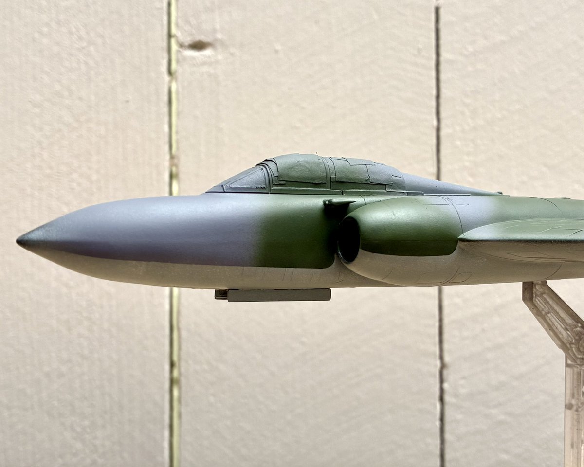ztz3oo's tweet photo. #Heller 1/72 #Gloster #Javelin T3
基本色塗装完了。グレ部はミディアムグレーに紫を数滴。グリーン部はオリーブドラブに緑とグレーを数滴。機首部分にグレーがきた方がカッコいいと思ったので、迷彩パターンのグレーとグリーンを反転。マスキング部分もばっちり決まったっ! https://t.co/hT9exZmPcB