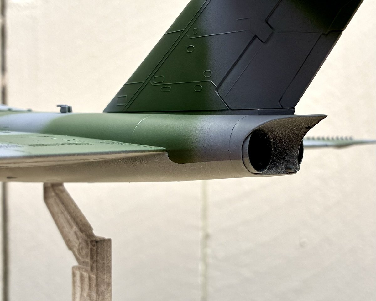 ztz3oo's tweet photo. #Heller 1/72 #Gloster #Javelin T3
基本色塗装完了。グレ部はミディアムグレーに紫を数滴。グリーン部はオリーブドラブに緑とグレーを数滴。機首部分にグレーがきた方がカッコいいと思ったので、迷彩パターンのグレーとグリーンを反転。マスキング部分もばっちり決まったっ! https://t.co/hT9exZmPcB