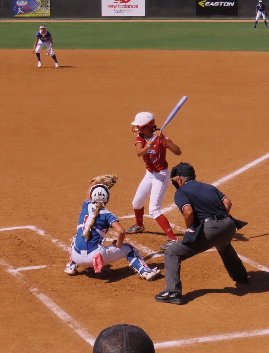 Brooklynevans09's tweet photo. Thank you @PGFnetwork for giving me this amazing opportunity to compete with some of the best! So blessed and loved the experience. 
@SoftbalAmerica @ExtraInningSB @LineDsoftball @PrepSoftball @THEWOWSB @BSherSB @ArmorEliteFP @armoreliteoneal @HHSHoyaSports https://t.co/g0VEVRcBPX
