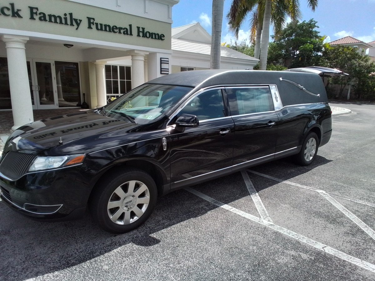 HearseForSale's tweet photo. Hearse for sale! ... - https://t.co/GFYdXY0JDx This post contains eBay affiliate links — we may earn a small commission. #hearseforsale #ad #funeralcar #hearse https://t.co/b3SvQpZn8o