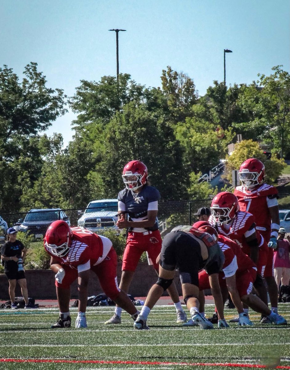 EastFb's tweet photo. A few of the sights from this past Fridays scrimmage with @ErieTigersFB @GHSWolvesFB &amp; @TheVistaRidgeFB now it gets real😇 #ANGELS #HalosUp https://t.co/QqekXKeeVH