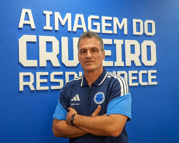 DiscordZeiro's tweet photo. Esse perfil é 100% a favor da demissão do "profissional" Bruno Spindel.

#ForaSpindel https://t.co/HQNikOyjqA