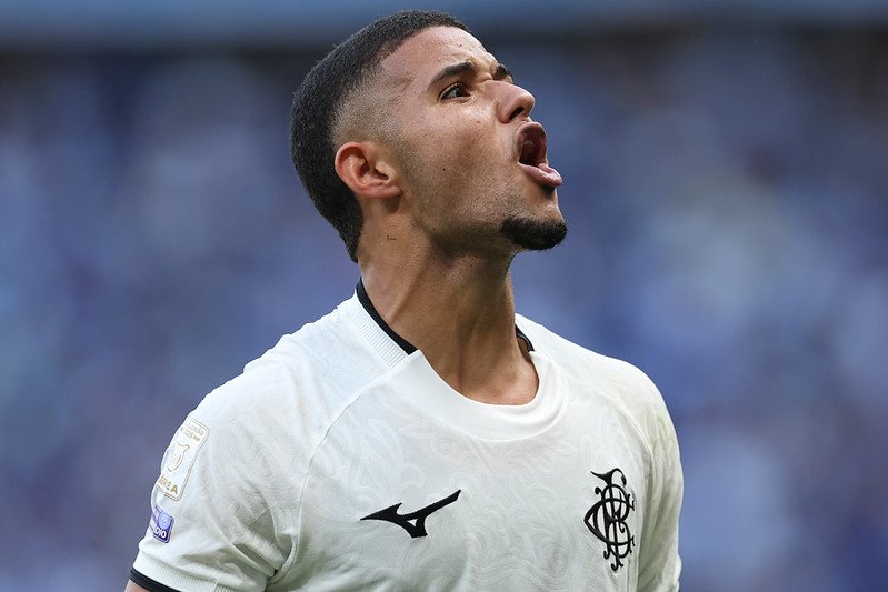 MeuBotafogo's tweet photo. FIIIIIIM DE JOGO NO MINEIRÃO! 🔥⭐

BOTAFOGO VENCE O CRUZEIRO POR 1 A 0 E COLA NO G-5 DO BRASILEIRÃO.

⚽ JUSTINO https://t.co/ILYOBxCej0