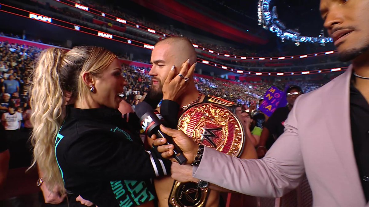 MaxxineDupriCom's tweet photo. HQ #WWERAW Screencaptures: https://t.co/O6mKTU7Keo

#MaxxineDupri #TheVision #WWE 

@maxxinedupri https://t.co/2xig0xCm4y