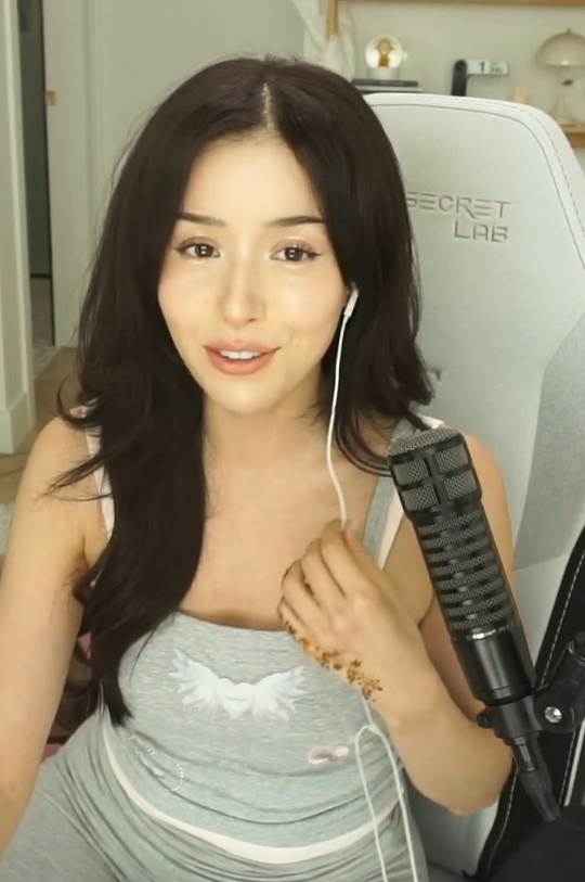 SweetNThickBabe's tweet photo. Heyy https://t.co/8AcQAMhYm7