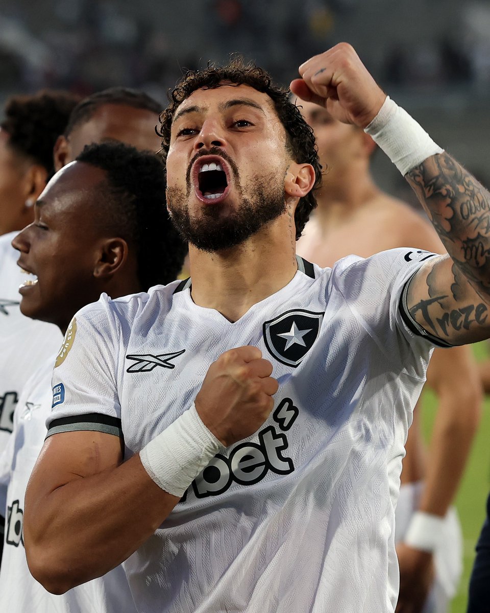 fifaworldcup_pt's tweet photo. Alex Telles, ídolo do Botafogo ⭐

#FIFACWC https://t.co/zAa0Iy7NfA