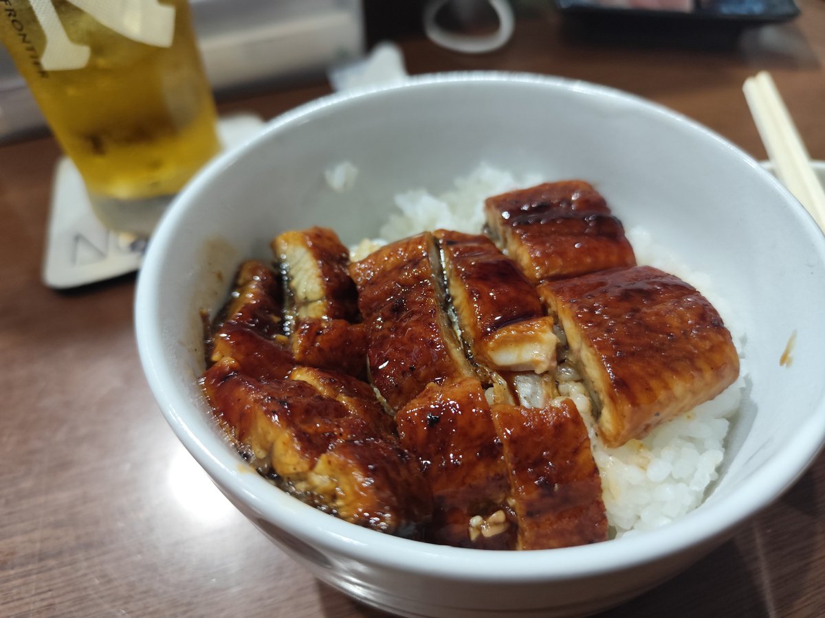 kirimi_sakuya's tweet photo. 日曜わいわいたのしかったー！！！たくさんご来店乾杯カラオケあざました🫶
終わってから人生を感じてきたよ幸せの味がした(^ω^)
今月は終わりの予定だったけど29日、20時から出勤追加してもらいました😽🎶ﾔｯﾀﾈ
ぜひおまちしてますでな🤞よろしゅ⊂( ᴖ ̫ᴖ )⊃ https://t.co/ZhEskR5mOB