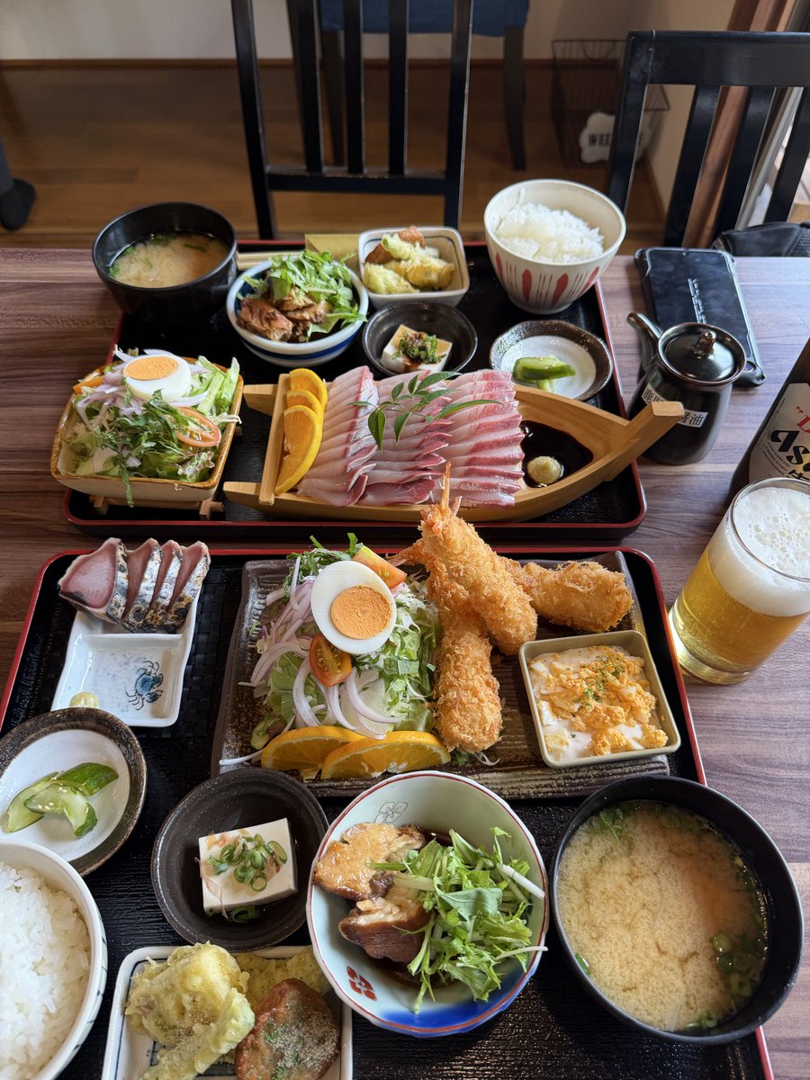 03280708E's tweet photo. 7/27 おはようございます♪
今週も楽しんで行ってらっしゃい

昨日、ご褒美ランチ行って、行きたかったサムハラ神社⛩️に行けました！！こんなに暑いのに冷んやり涼しくてびっくり🫢帰りに虹🌈
きっと良い事あるなぁ〜笑

#男子高校生弁当
#お弁当日記
#きりさめ屋　エビフライ、鰤王ランチ https://t.co/mXg6XUgxFT