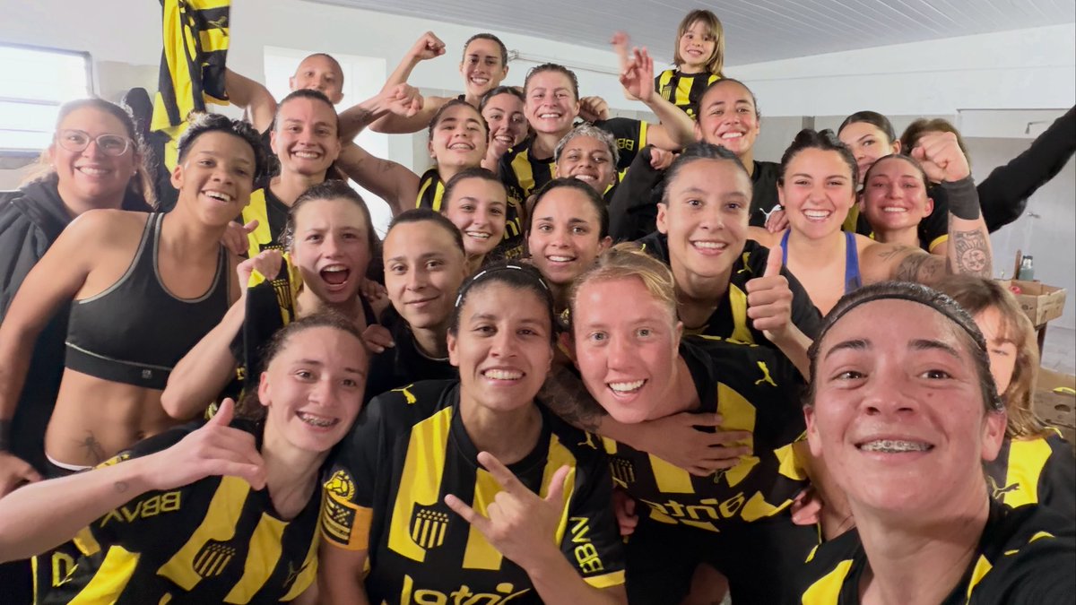 FemeninoCAP's tweet photo. El lado correcto 💛🖤 https://t.co/dBY42935PR