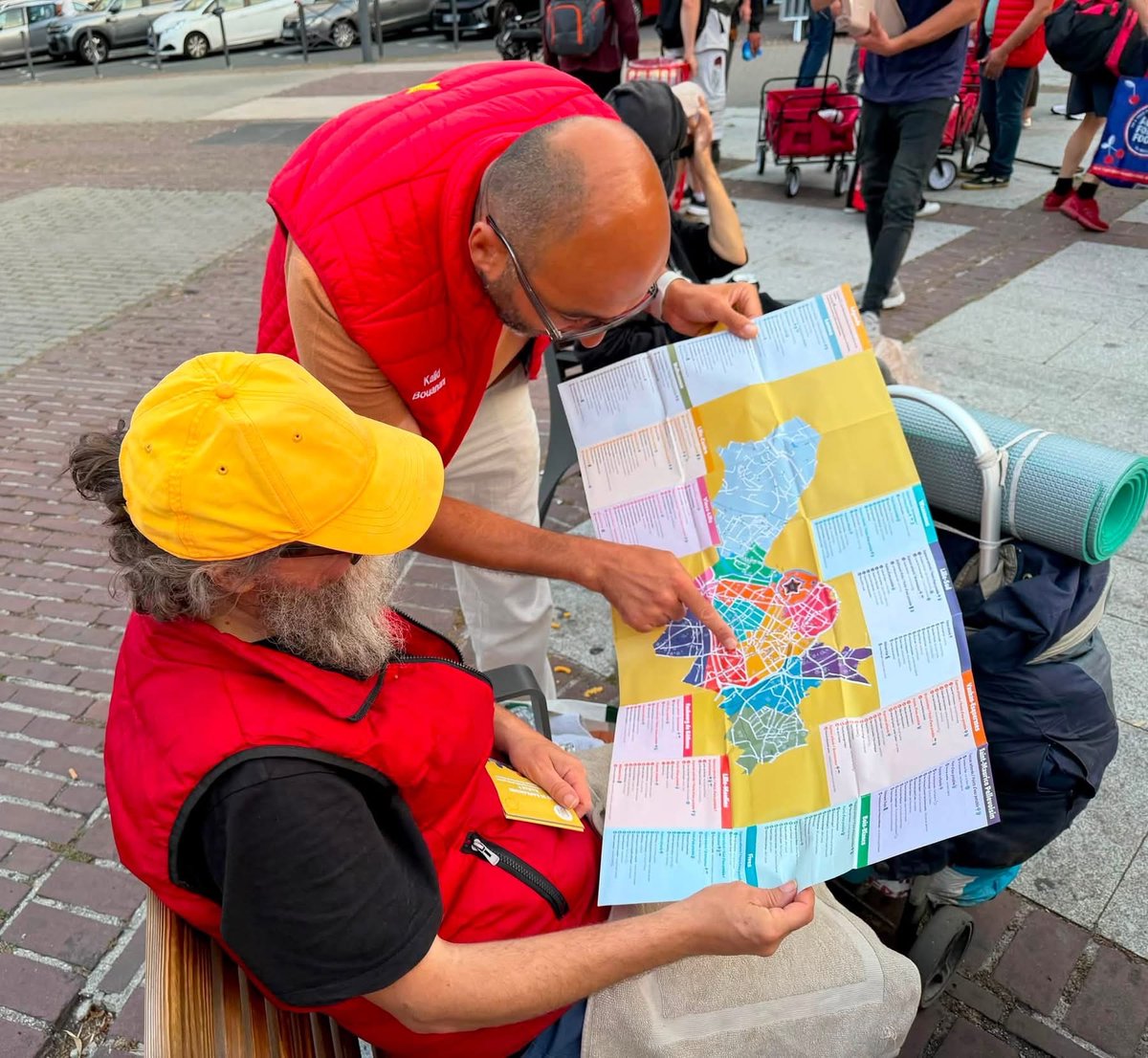 BouananiKalid's tweet photo. Ce soir, nos bénévoles repartiront à la rencontre des personnes sans abri. Merci à toutes celles et ceux qui rendent ces maraudes possibles.

❤️ Cœur Étoilé 🌟
👉 https://t.co/G1MCJpRV3z

#Maraude #Bénévolat #Solidarité #Lille #CœurÉtoilé https://t.co/NUKwv4GCrH