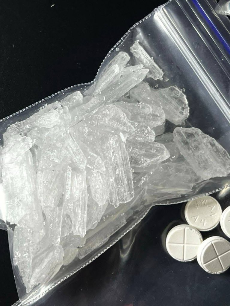 blurredlines_1's tweet photo. 14 gram bag of d-meth just landed gonna be a good morning 🧊 #methtwt #shdtwt #coketwt 👇👇👇👇👇👇

https://t.co/WUMWHtn0yL https://t.co/2YwDTMqoVQ