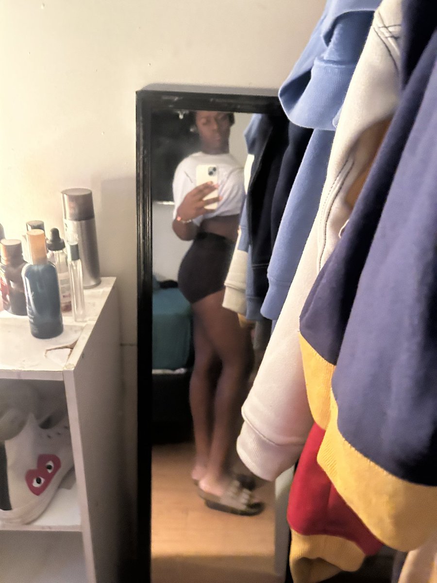 maurigallery's tweet photo. who wanna crack🙃👅 #nfs #stl #freaky #mlm #FATASS https://t.co/Q8cwIO3ebu