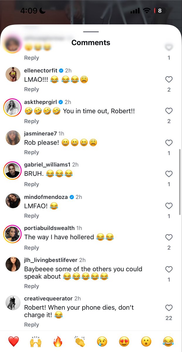 MOBBISH_'s tweet photo. Nicki is literally minding her business, yet here goes an industry photographer making implications about her. 

Trend bout dead af mind you. Why couldn’t it be a documentary about celebrities vs one in particular knowing all these hoes wanna do is pile on her?

That’s why it’s forever fck yall