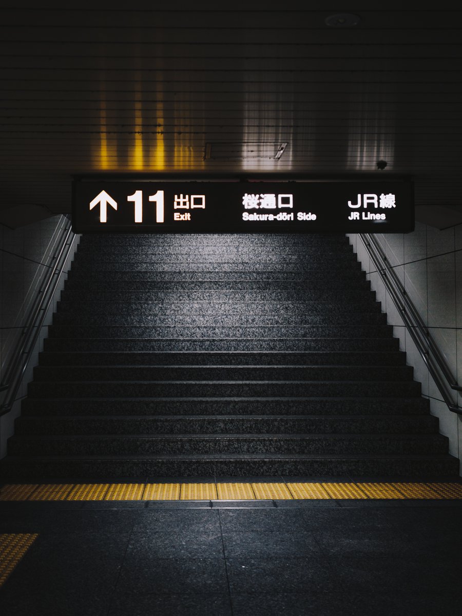 habit_py's tweet photo. 新しいカメラやレンズを手に入れれば、写りは変わります。でも、撮りたいものまで見つかるとは限りません。機材を選ぶことに夢中になるより、目の前の何に心が動いたのかを見つめるほうが、写真は少しずつ深まるのかなと思います。 https://t.co/59gJDfKesi