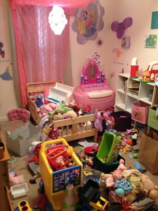Michaelmarina7's tweet photo. Just want genuine advice, Mom to Mom here. I have a 7½-year-old daughter who refuses to help clean up her room. She gets overwhelmed, angry, and completely shuts down every time I ask. I've tried asking nicely, helping her, breaking it into smaller tasks, and giving her time, but it always ends in frustration. Has anyone dealt with this? What actually helped?