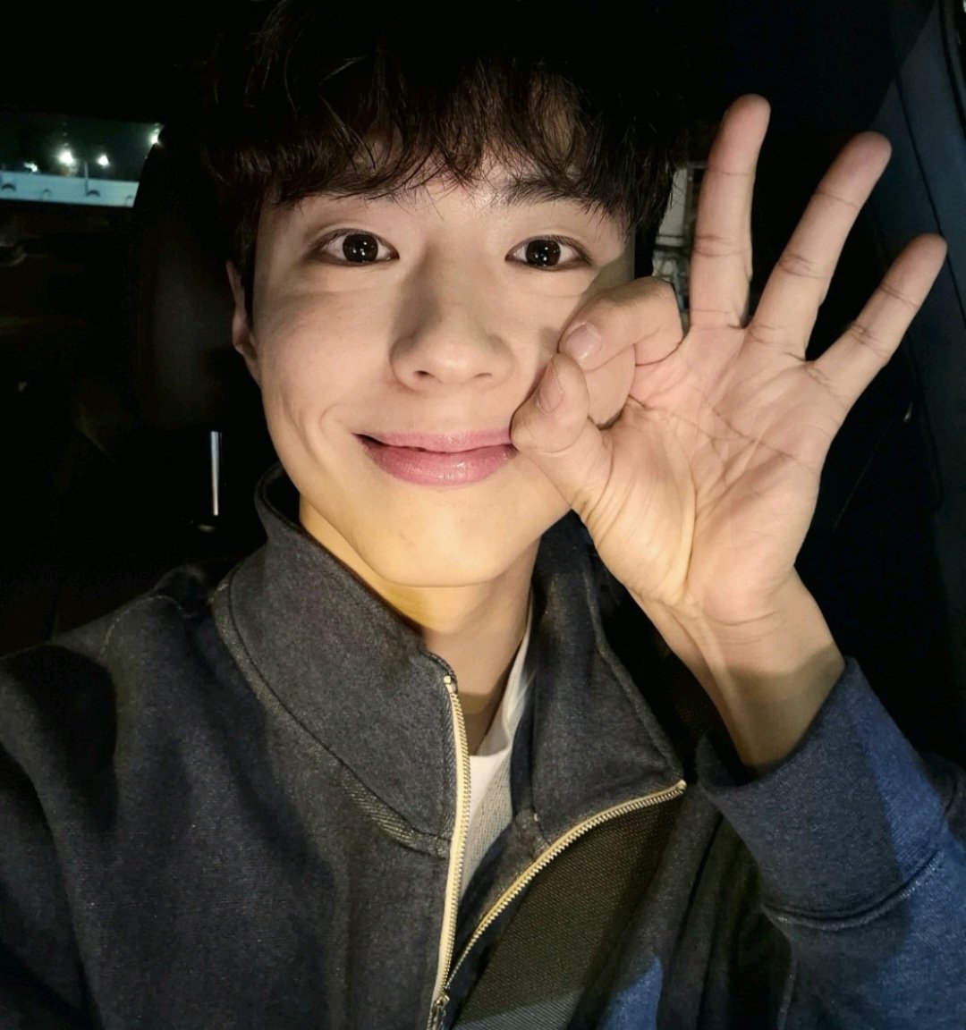 jinmi_616's tweet photo. .....🩵💕*

 ⋆˚✿˖°
I wish you all happiness  ⭐️•*

#박보검 #PARKBOGUM
#朴寶劍  #パクボゴム  
#무조건행복하기♪☘︎ ݁

오늘도 
마음 근육💗제일 튼튼하게 !

힘이 숑숑 ^^
시원한 하루가 
되기를 바라요:)🍀*

@BOGUMMY 💙 https://t.co/s5hGSiuZft
