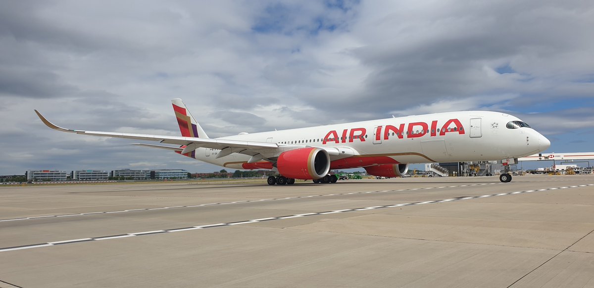 La76553581Lane's tweet photo. @jasonlanesplanes Air India Airbus A350-941 VT-JRI Heathrow Airport 17-6-2026 #aic #airindia #airbus #a350 #a359 https://t.co/RVtP1Uu5AV