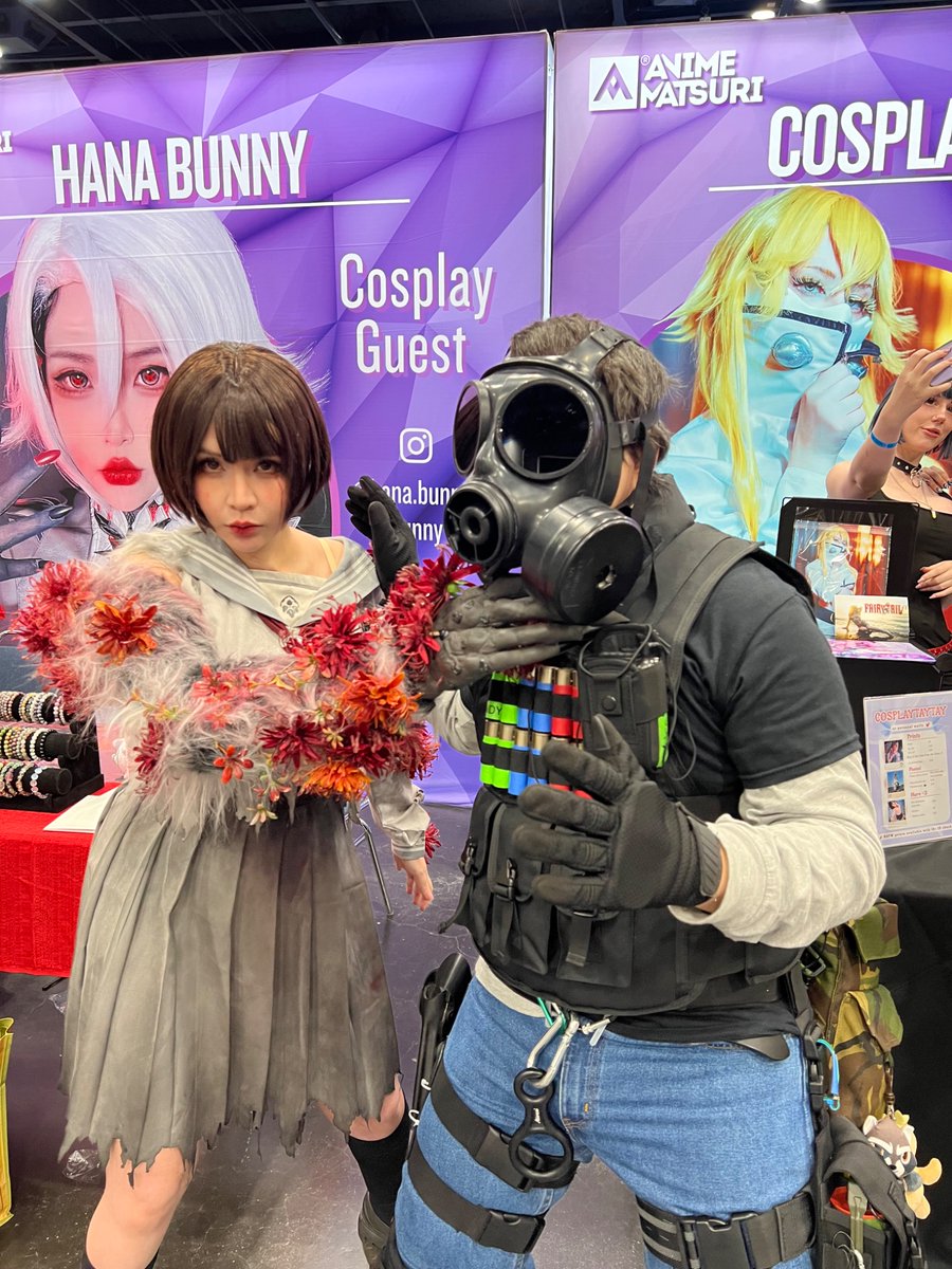 HunkVenom's tweet photo. I meet her again 2️⃣ Hana Bunny I love her costume 🐺 Silent Hill f 🩸 https://t.co/ORWJ6WdwgQ
