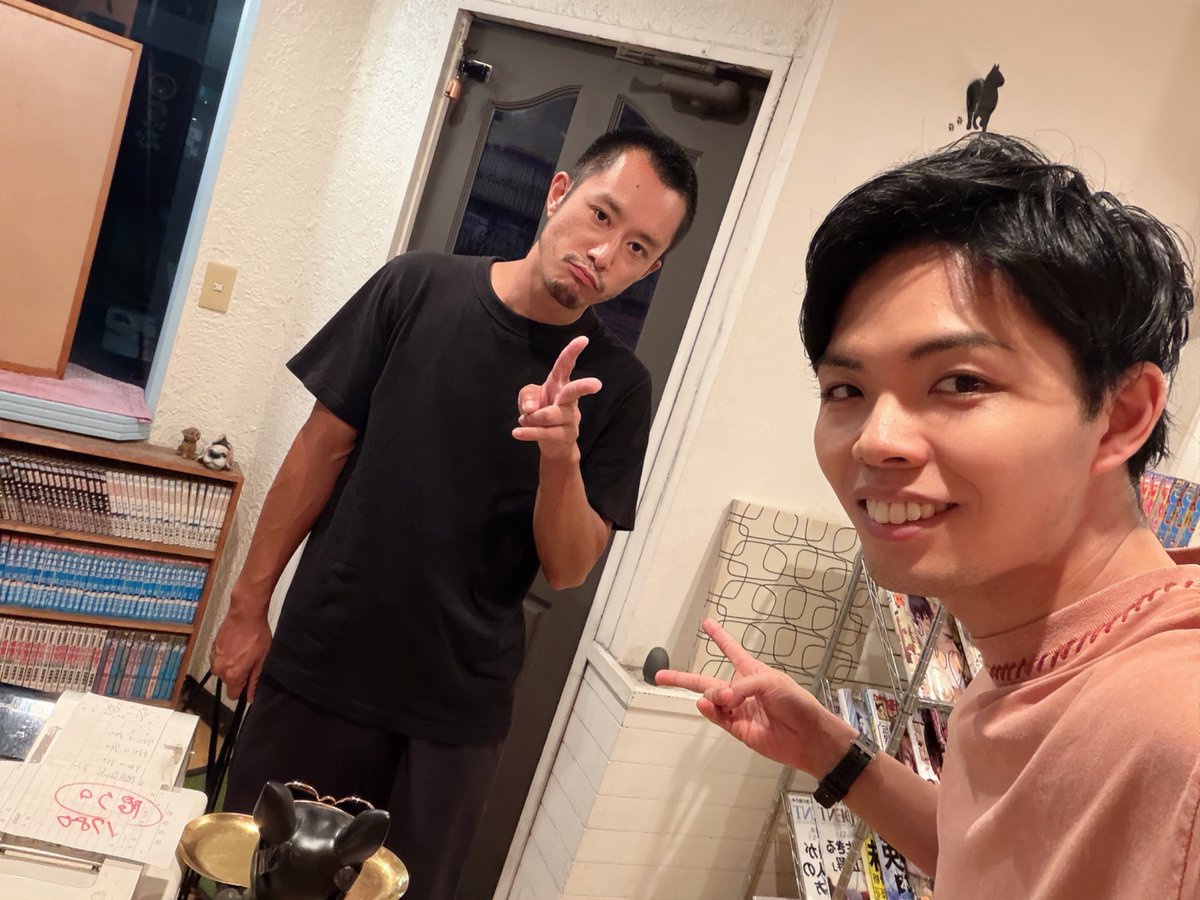 D__cafe's tweet photo. 今週も金曜から日曜日まで‼️‼️

あっという間に過ぎるくらい
みんなとの時間が濃厚で楽しかったー🤣👍

先週に引き続き始発は2連続で

みんなでラーメン ボドゲ トークと
青春しまくった土日でした👅✨

人と関わる楽しさや
大切さに気づけたり https://t.co/KeyezrRIGG
