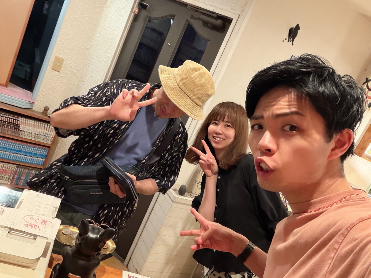 D__cafe's tweet photo. 今週も金曜から日曜日まで‼️‼️

あっという間に過ぎるくらい
みんなとの時間が濃厚で楽しかったー🤣👍

先週に引き続き始発は2連続で

みんなでラーメン ボドゲ トークと
青春しまくった土日でした👅✨

人と関わる楽しさや
大切さに気づけたり https://t.co/KeyezrRIGG