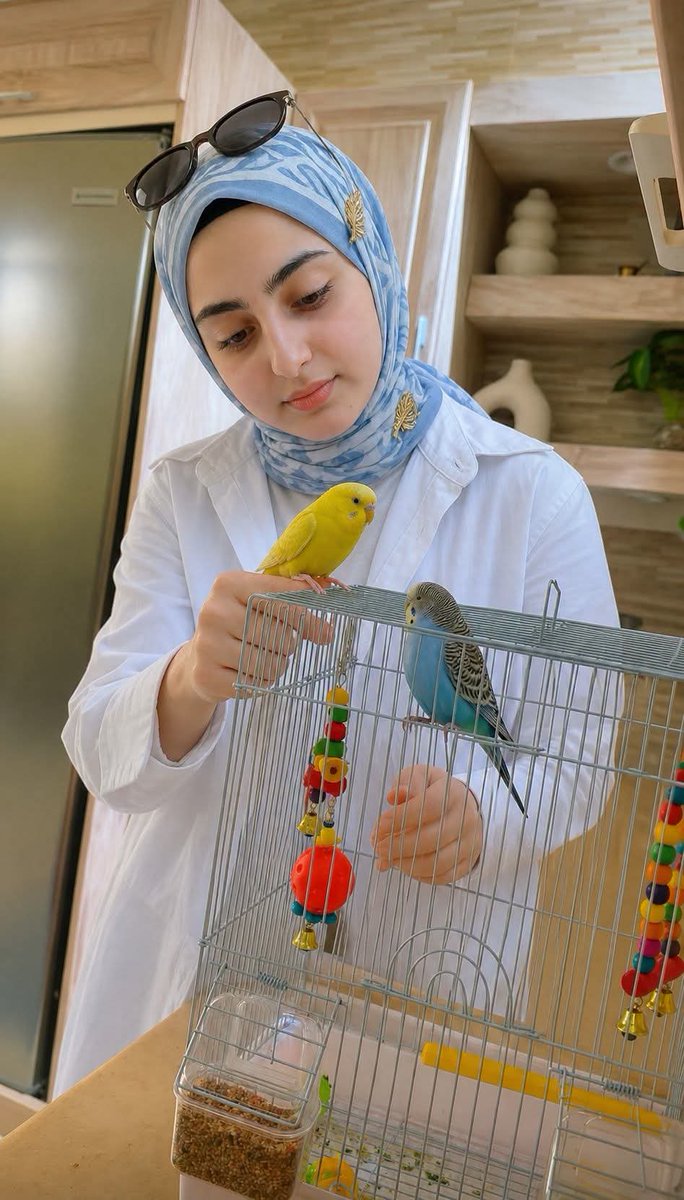 ro2vvh's tweet photo. اسالكم بالله تابعوني يا حبايب القلب https://t.co/0xquJ9ZsRM