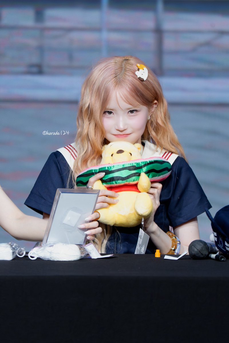 harada9_29's tweet photo. 260726 fromis_9 JumpUp fan sign

🍉

#fromis_9 #프로미스나인
#송하영 #하영
#SONGHAYOUNG https://t.co/vSxN0xydnH