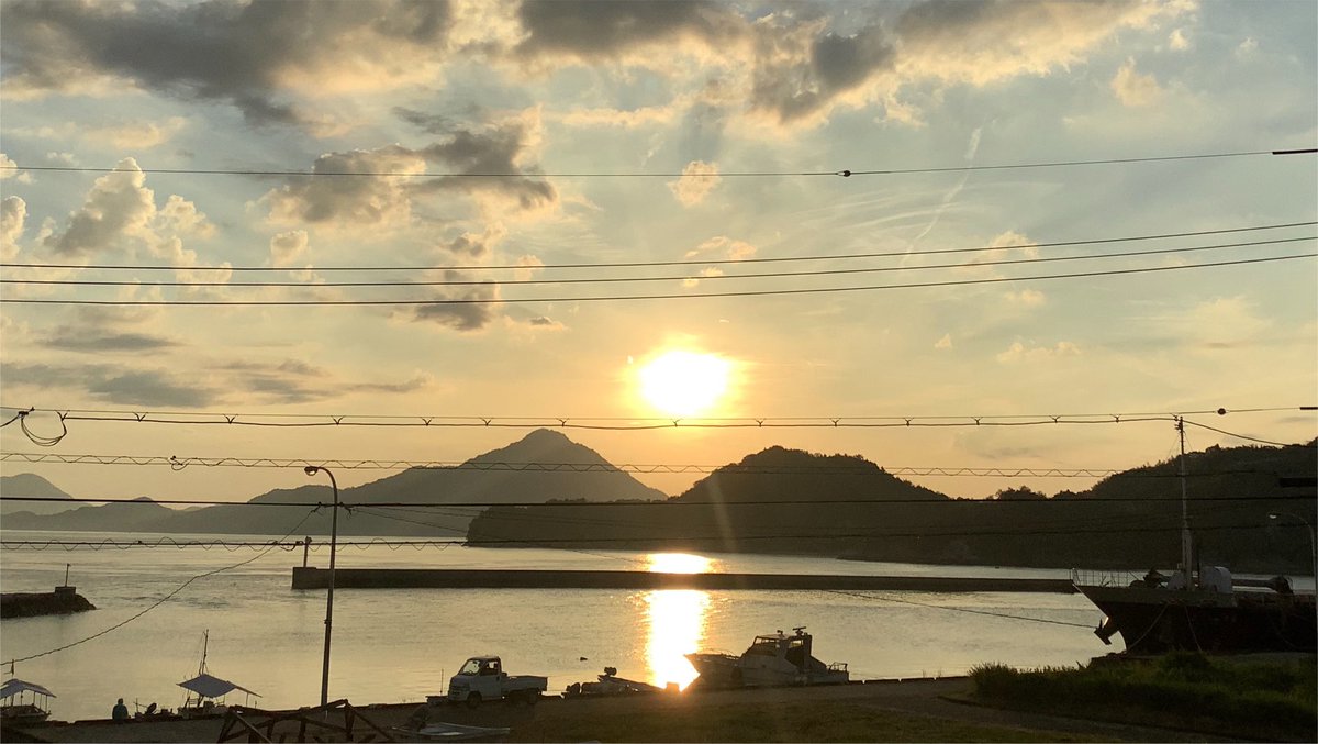 fPSAoiHQm5p5QO0's tweet photo. 7/27(月)🗓️

💟21:00~
🌱フーチャリング参加した
池崎理人さんの
Life Still Goes On feat.JUNKI 
Lyric Video 公開
~YouTube

昨日は🌺🦒🍓🌱✈️の
CONCEPT PHOTO
カッコよかったですﾈ💕
残りのメンバーのも楽しみ🥰

良い一日を〜🍀

#JO1 https://t.co/jCxcWuopu9
