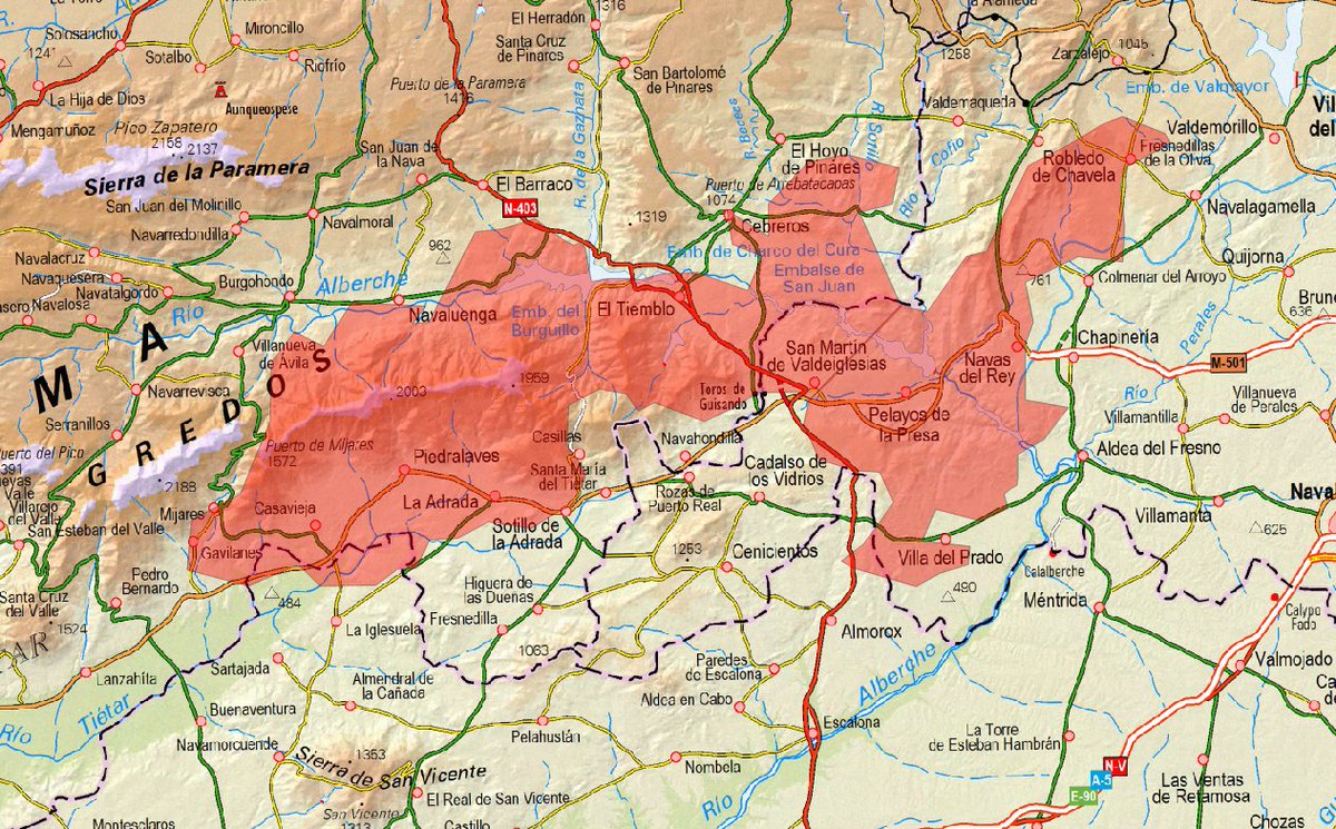 PlinioElGuapo's tweet photo. Actualización de la zona afectada por los #IncendiosForestalesEspaña 

El #IFBurgohondo se ha unido con el #IFSierraOeste y afecta ya a unas 70.000ha de las provincias de Ávila, Madrid y Toledo. https://t.co/68WZetBBkw