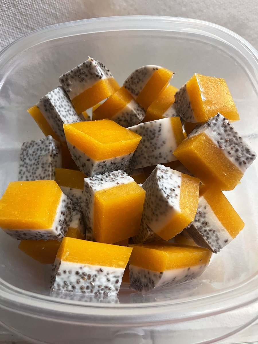 CurvyMamaJ's tweet photo. These Collagen Packed Gummies Were A Hit!! The Chia Blend Were Not As Popular, But The Kids Enjoyed Them 😋 They Store Very Well In The Fridge. That’s If You Have Any Leftover 😊
#Mango #Coconut #GrassFedBeefGelatin https://t.co/tQoRvlnyWT