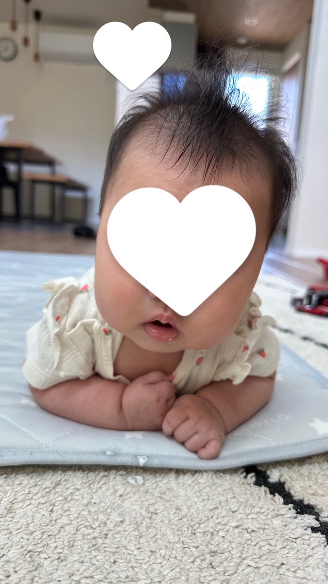 _____antrh's tweet photo. そしてそんなバタバタしてる最中、娘が寝返り成功！最近ずっと横向いてたりだったから早いかなと思ったけどびっくり！もっとゆっくり喜びたかったけど私が暗い顔ばっかしてるから励ましてくれたのかなとか思ったらそれも泣ける。そして100日おめでとう！ https://t.co/fBQfA3OW9n