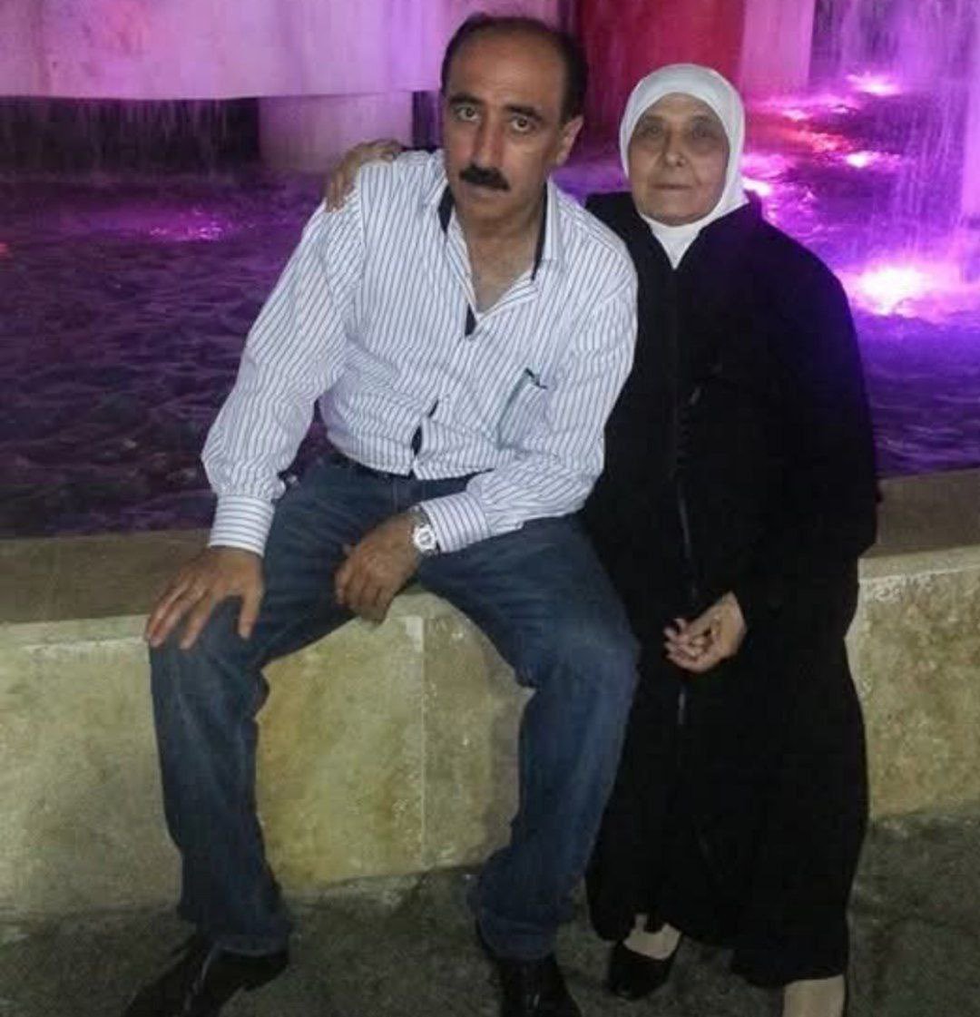 751om's tweet photo. @rouaghazi بفلوسنا اشترينا امك و بيوت و مشغلين اشكالك جواري و رقاصات عند رجلينا اشخ بقبر السيد الوالد على هالخلفه ريتو ماسحو بمنديل ولا جاب لنا شلكه مثلك شوف شكل الخنيث الي يوصل بنتو ع المرقص يلا يا جاريه الحسي صرمايتي و ادحشيها بفمك و فم السيد الوالد بقبرو خراي عليك و عليه https://t.co/1sZtW878RU