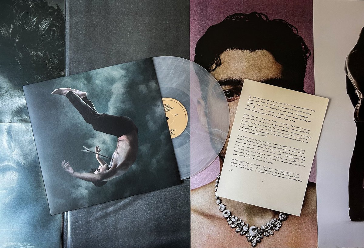 ErroGuss's tweet photo. Seja bem vindo Memórias Póstumas 🌼✨
#jão #memoriaspostumas #vinil https://t.co/gCaYn1G3dB