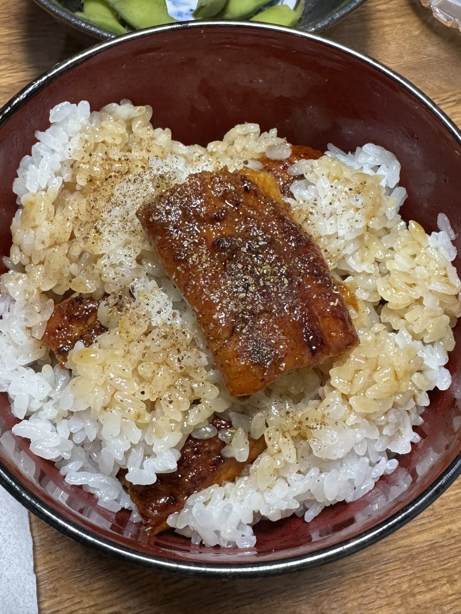 halhirosati's tweet photo. 昨夜　うなぎ　美味しい🤤かった

2026.7.27 月曜日 https://t.co/2ohNqtGZCy