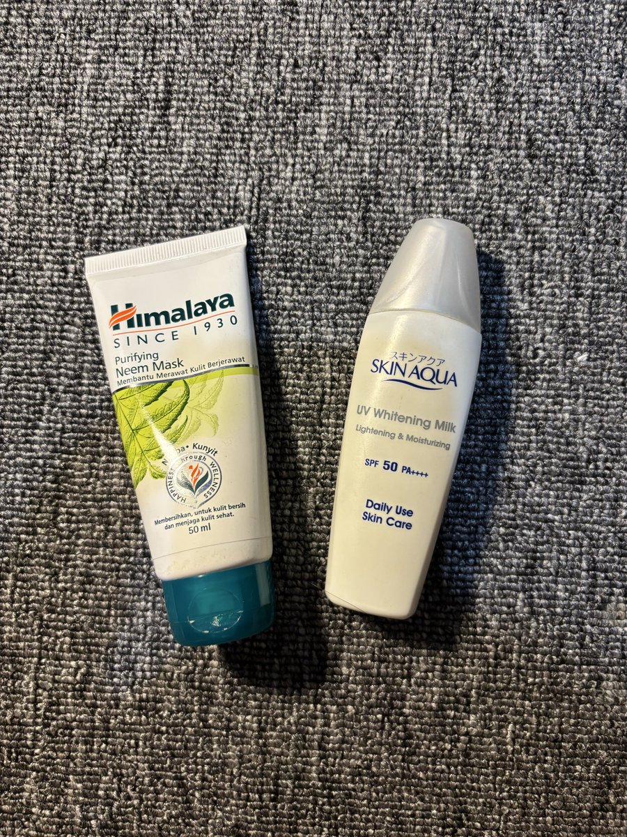 qertyfdg's tweet photo. WTS, edisi pindah kost.
skincare preloved
-moist skin 1004, 3 pcs (25k)
-anua cleansing oil (50k) masih banyak banget, minus labelnya kena beleber oilnya
-toner anua (50k)
- himalaya mask + sunscreen (10k)
- serum garnier, 2pcs (25k)
dm for detail expired https://t.co/Gm4rPHy5MO