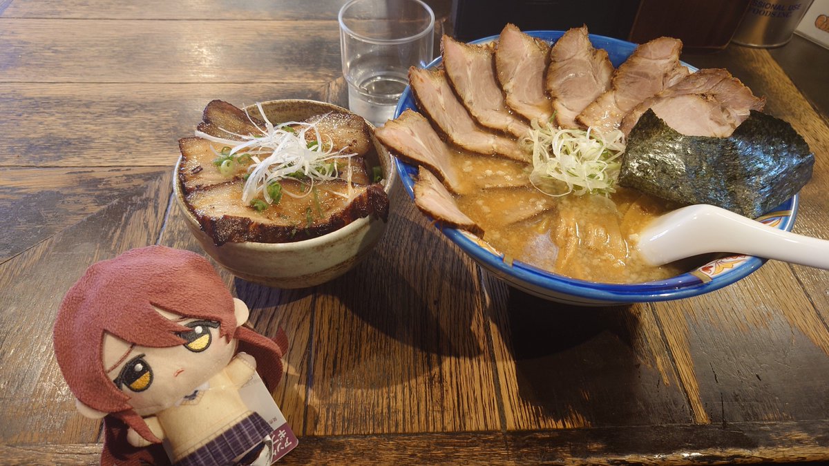 mhr_maid's tweet photo. 甜花ちゃん(札幌産)とラーメン https://t.co/p9Es0CCgfB