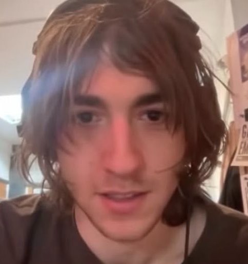 winterocy's tweet photo. Just noticed his massive eyes like dude you look like a hamster https://t.co/F0R8LDCisn