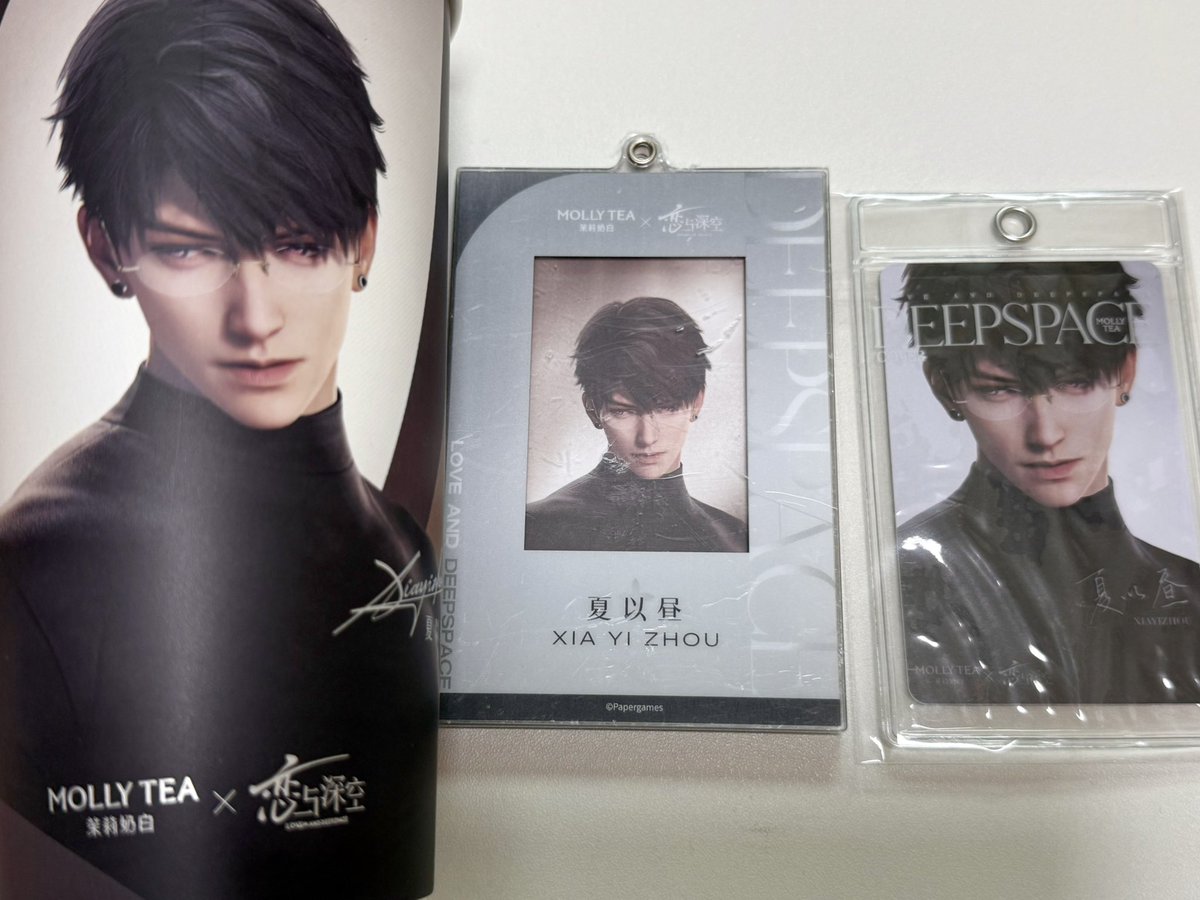 lvndbdbdeep's tweet photo. 진짜 몰리티에게 무한한 감사••••••• 컨셉 얼굴 옷 소품 모든 게 너무너무너무 좋음 누가 검은색 폴라티에 귀걸이에 안경 씌울 생각을 한 거야🥹🥹🥹 https://t.co/V1E53QyRib