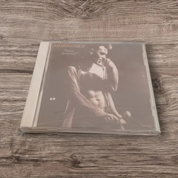dicky_miftah's tweet photo. Happy 34th bday Your Arsenal

Your Arsenal is the third studio album by English singer Morrissey, released on 27 July 1992 by record label HMV https://t.co/FK5QCMKUUW