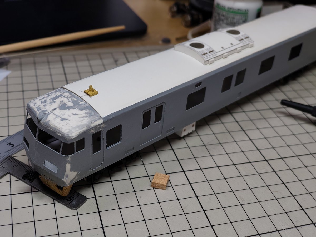 3948_185's tweet photo. 無線アンテナ設置。信号炎管、ロストパーツ買っちまおうかなあ（（（
水タンクを整形中… https://t.co/CMFtIOJPAl