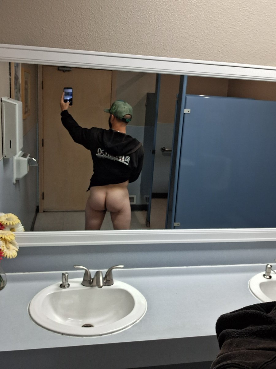 BeardedMuchness's tweet photo. Public bathrooms are always worth the risk....maybe you'll catch me one of these days 😉 https://t.co/zGCXHUM4b7