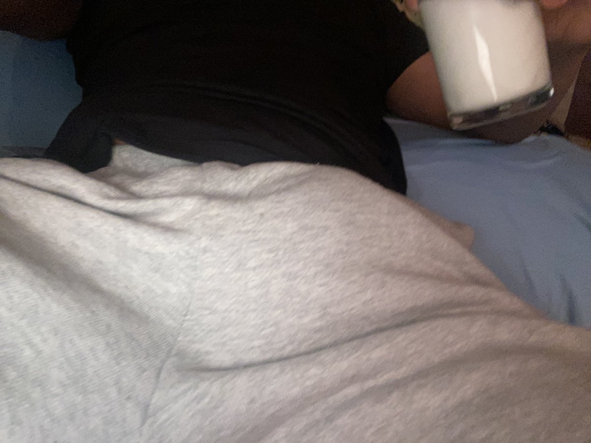 HitmanRayx's tweet photo. lowk horny anybody down to sext and trade? #horny #sexting #nsfw https://t.co/bgw2rBUYZ0