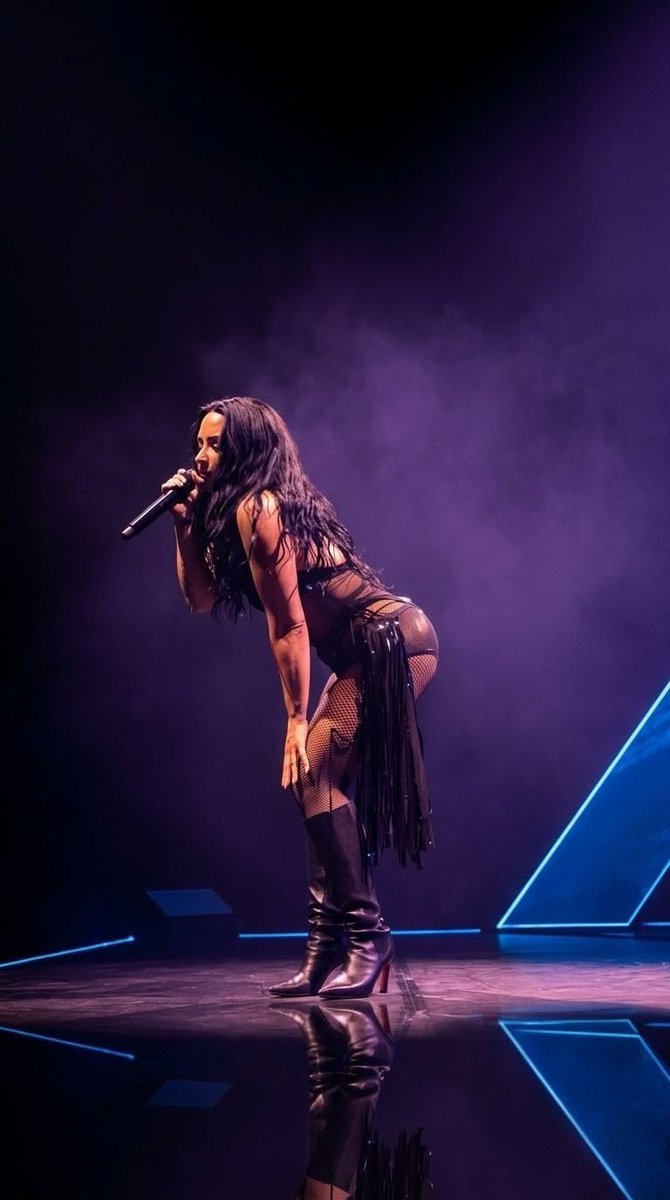 demiheaven's tweet photo. gente e essas fotos chocantes? https://t.co/vUNflUmHXj
