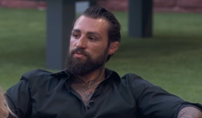 haleskarma's tweet photo. This is what a pussy looks like #bb28 https://t.co/KTmbhawCFE