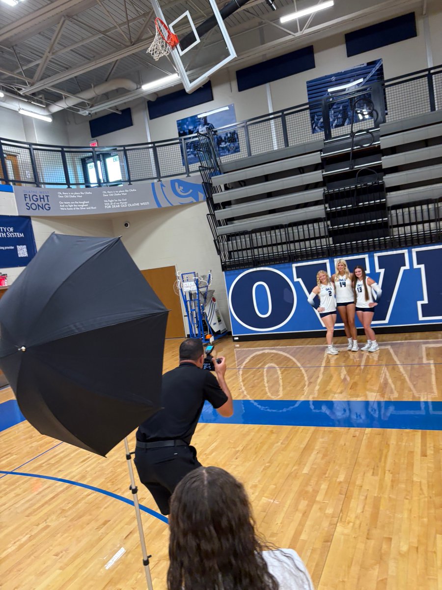 OWestVB's tweet photo. Senior Shoot was a lot of fun and we fought through the heat for some great pictures! https://t.co/trVJSiQO6E