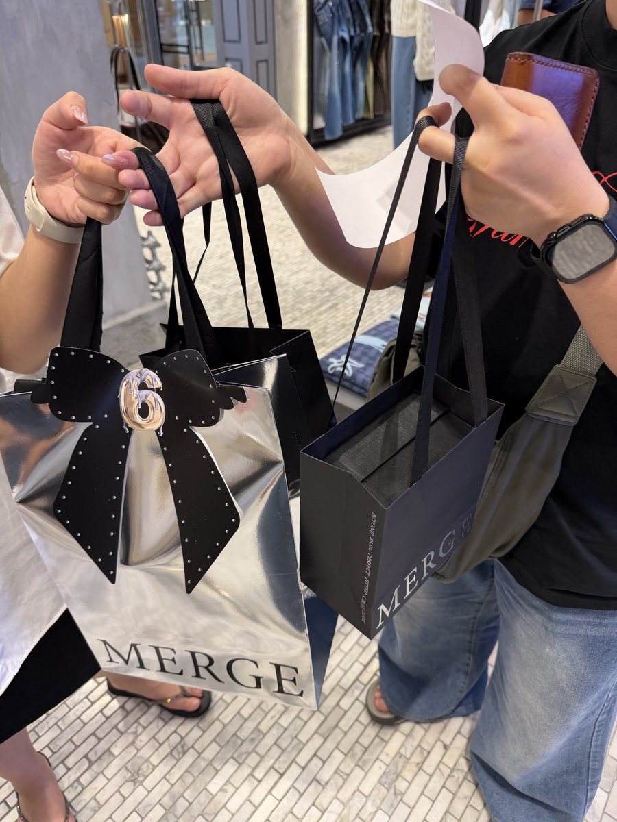 Peeohnee29's tweet photo. ใครจะซื้อตามเมน ไม่มี๊ 🫪🐶🐼 #merge #ppnaravit https://t.co/ZyeKeF5MWc